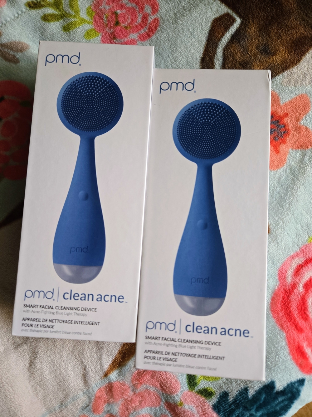PMD Clean Acne Smart Facial Cleansing Device Blue Light NEW Therapy Anti Aging